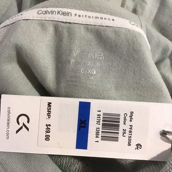 New Calvin Klein Boxy Cropped Logo Terry Hoodie - Picture 4 of 7